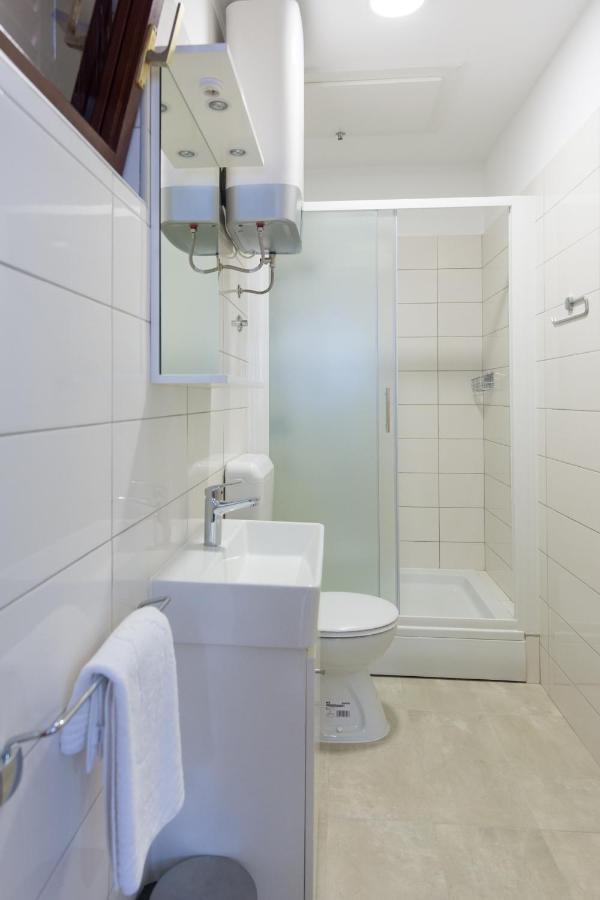 Apartments By The Sea Kastel Stari, Kastela - 15894 Exterior photo