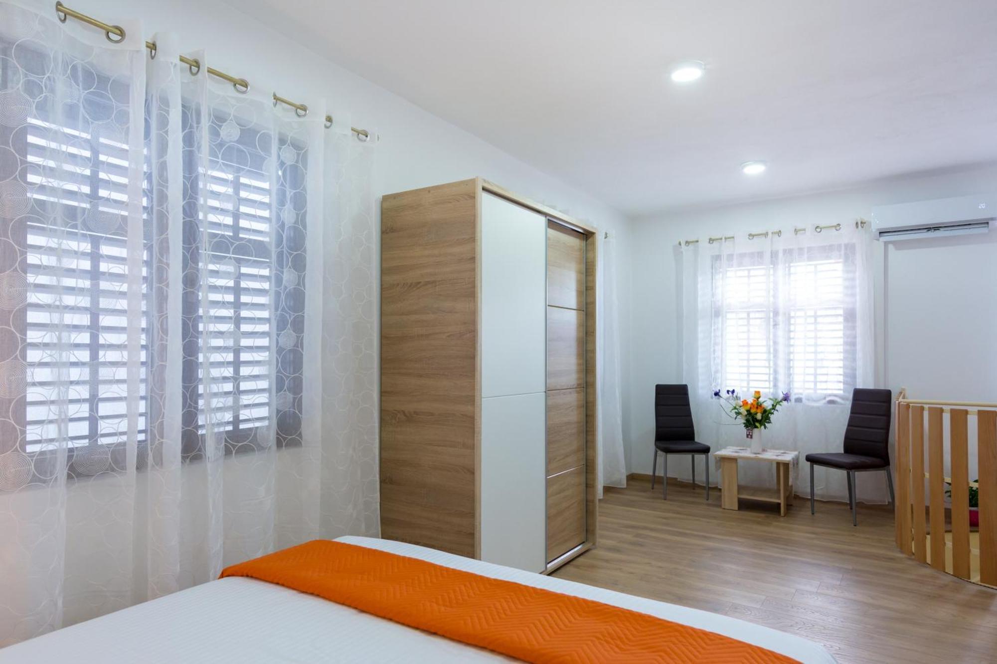 Apartments By The Sea Kastel Stari, Kastela - 15894 Room photo