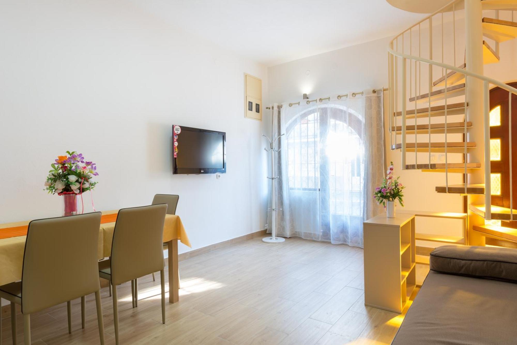 Apartments By The Sea Kastel Stari, Kastela - 15894 Room photo