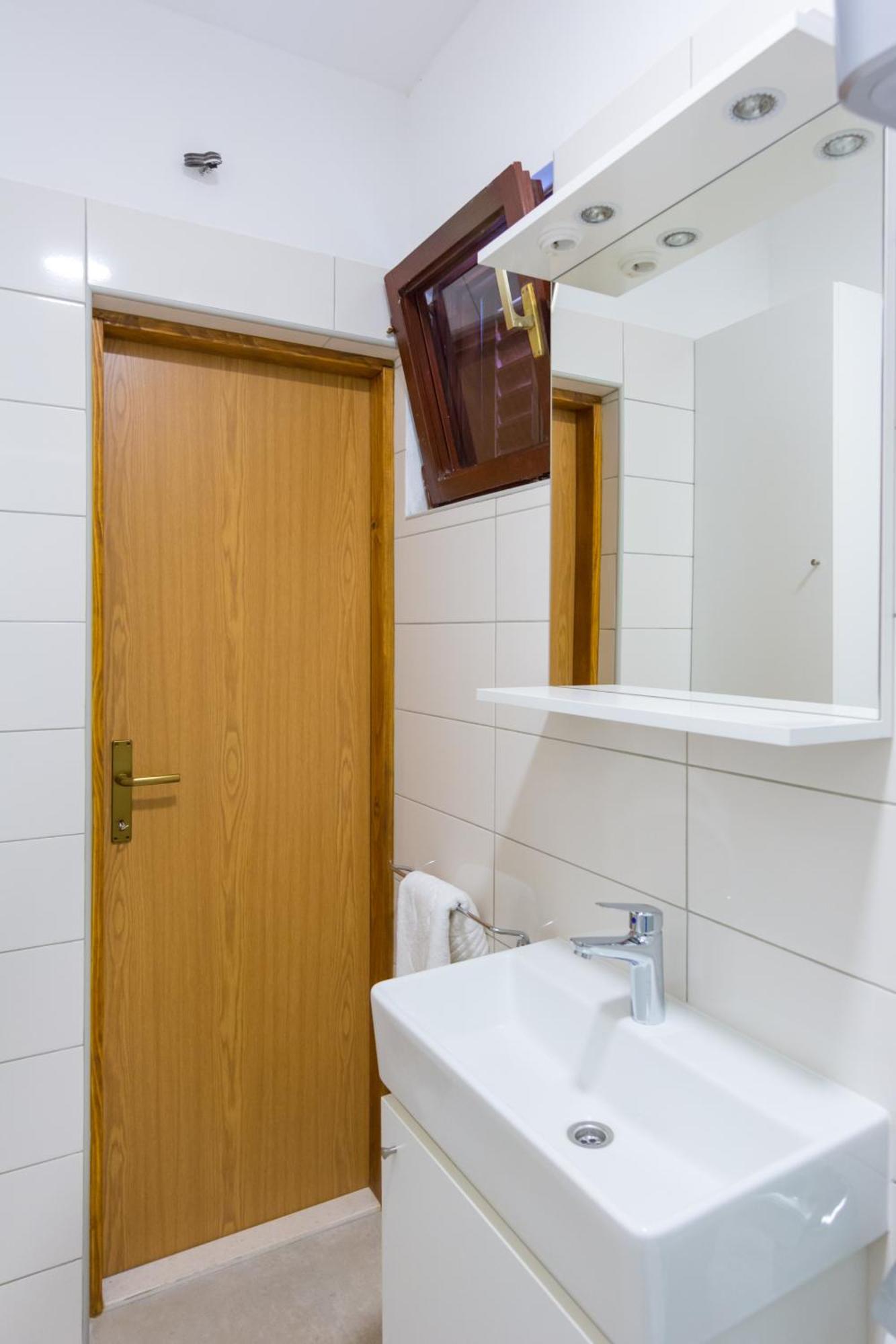 Apartments By The Sea Kastel Stari, Kastela - 15894 Room photo